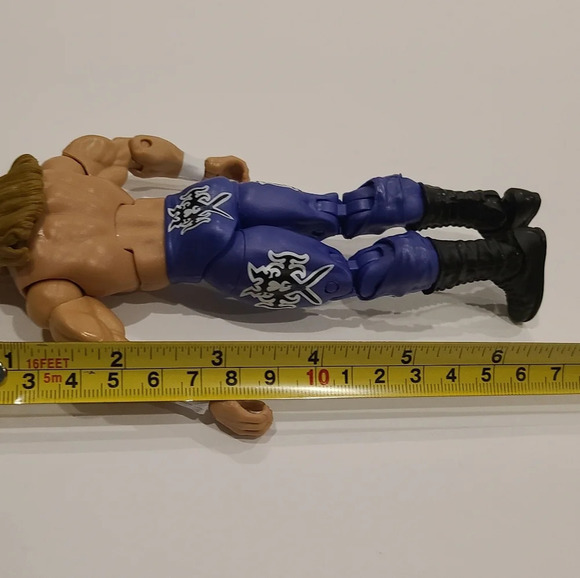 2011 Mattel Elite series 68 Triple H action figure - Picture 6 of 8